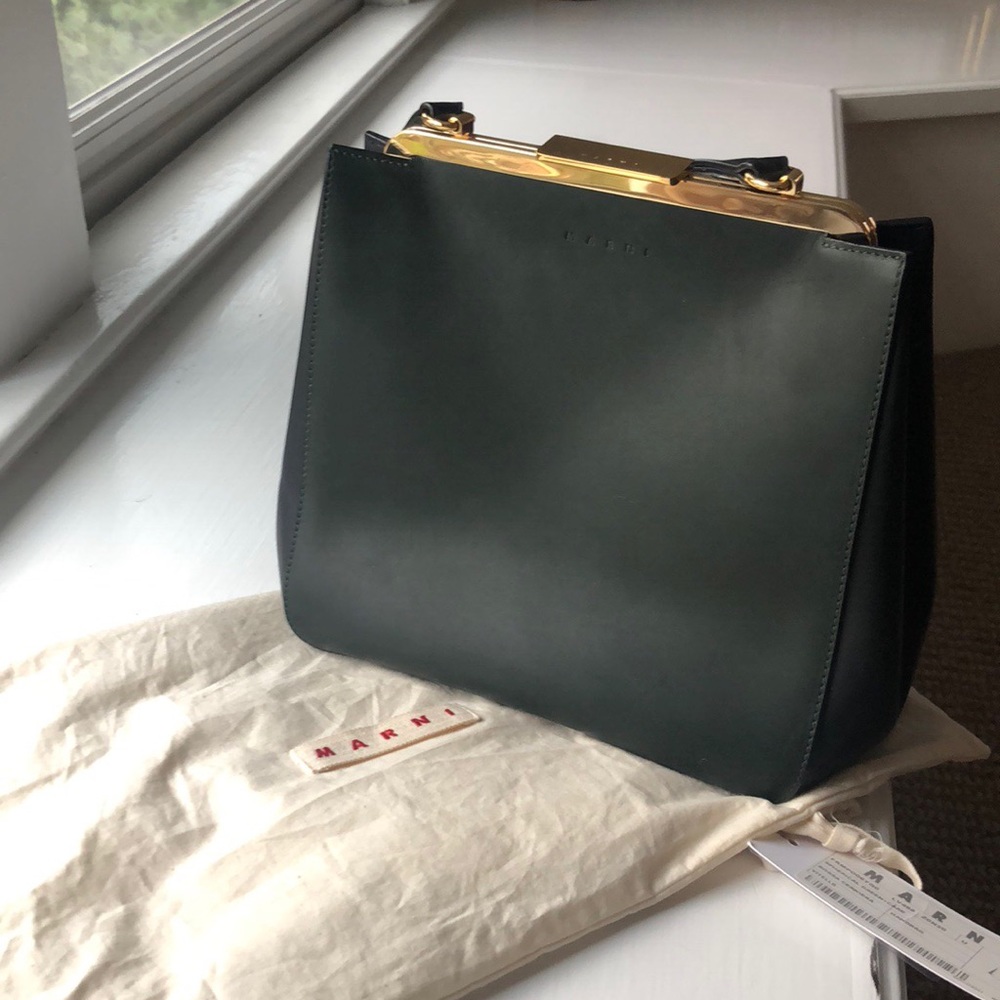MARNI CLASSIC LEATHER PURSE